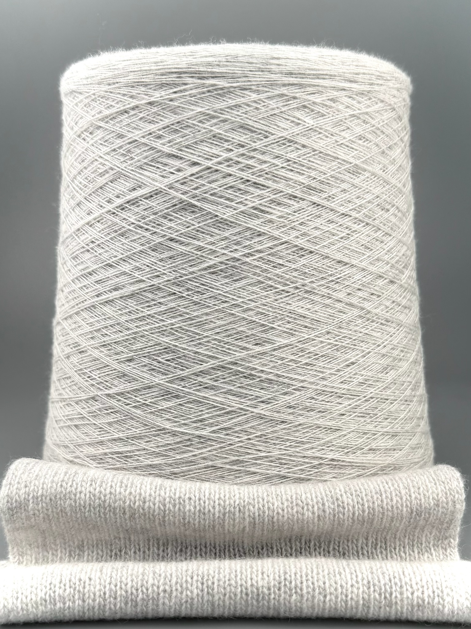 Papi Fabio Silte 1/15 – Filato Merino Supergeelong Grigio perla 2162 foto 2